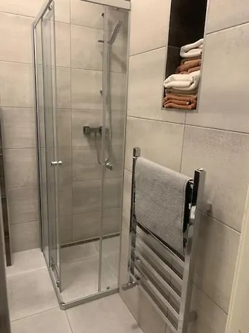 דירות פראג Apartman Bubenec
