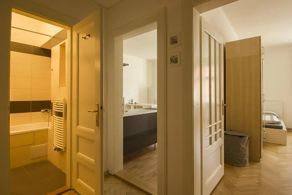 דירות פראג Apartman Bubenec 0*,  צ'כיה